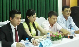 Chủ tịch HĐQT Trần Văn Chương (trái). Ảnh: Trần Quốc