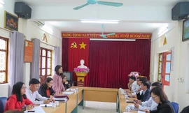 Bà Nguyễn Thị Hải Anh - Phó Chi cục trưởng Chi cục ATVSTP Lào Cai báo cáo công tác đảm bảo ATTP năm 2019.