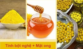 Tinh bột nghệ mật ong được rao bán tràn lan trên mạng nhưng không có nhãn mác.