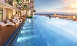 Điểm khác biệt nổi bật được khách hàng quan tâm và yêu thích tại Rome by Diamond Lotus là hồ bơi nước mặn rộng tới 1000 m2 duy nhất tại Quận 2. Bao quanh không gian hồ bơi là 3000m2 với 16 tiện ích phục vụ dành riêng cho cư dân Rome by Diamond Lotus như p