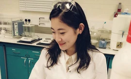 Hình ảnh mới nhất của mĩ nữ tiến sĩ 'tuyển người yêu'