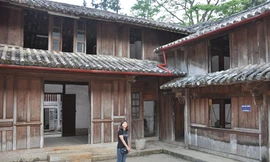 Dinh thự vua Mèo được xây dựng tốn 15.000 đồng bạc hoa xòe. Ảnh: VT.