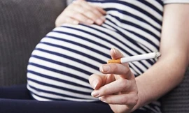 Phụ nữ hút thuốc gây nguy cơ sảy thai cao hơn không hút thuốc.