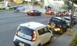 Sonata đâm khiến chiếc SUV bay lùi 50 m