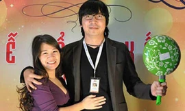 Vợ chồng GS Xoay đang rất hạnh phúc vì chuẩn bị đón con đầu lòng