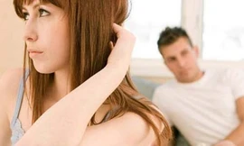 Chưa cưới, bạn gái đã tuyên bố không sống chung với nhà chồng (Ảnh minh họa) 