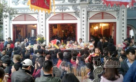 Tết Nguyên Tiêu ở Việt Nam lại bắt nguồn từ việc đồng áng của cư dân nông nghiệp lúa nước và văn hóa Phật giáo. Ảnh: VietNamNet