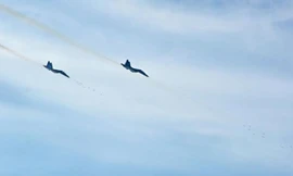 Cận cảnh 'hổ mang chúa' Su-30MK2 phóng rốc rét, huỷ diệt mục tiêu