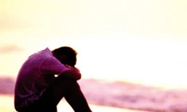 Nam sinh không nói, không tắm cả năm vì bị lộ 'chat yêu' với bạn gái