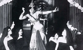 Từ một vũ nữ, bà Mata Hari đã trở thành một điệp viên. (Ảnh: Style)