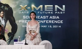 Phạm Băng Băng bị soi “chân to” ở Úc