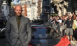 'Người vận chuyển' lái siêu xe đến ra mắt bom tấn 'Fast & Furious: Hobbs & Shaw'