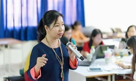 Cô Tô Thụy Diễm Quyên - chuyên viên phụ trách Chương trình Giáo dục (Trung tâm Thông tin và Chương trình Giáo dục thuộc Sở GD-ĐT TPHCM).