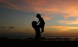 Tất cả chỉ thực sự sup đổ khi tôi mang thai. 16 tuổi, làm mẹ ở cái tuổi 16 ư? Tôi chưa từng nghĩ đến (Ảnh minh họa)