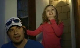 Elisha và cha. Ảnh: New York Daily News.