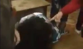 Nhóm nữ sinh đánh bạn hội đồng ở Yên Bái bị xử lý ra sao?