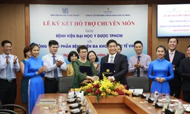 Bệnh viện Đại học Y dược TP.HCM ký kết hợp tác với Vinmec Nha Trang
