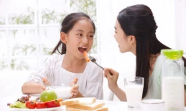 Lời khuyên 'vàng' giúp sĩ tử giữ sức khỏe, tỉnh táo trong mùa thi