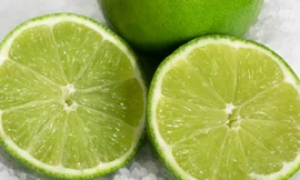 Nước cốt chanh trị gàu hiệu quả