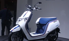 Honda Dunk, mẫu scooter 50 phân khối lắp ráp tại Việt Nam để xuất ngược về thị trường Nhật.