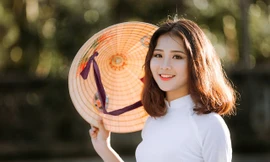 Thiếu nữ xứ Nghệ duyên dáng trong bộ ảnh chia tay tuổi học trò