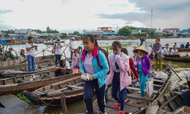 Hành trình từ Trái tim mang tri thức đến cư dân chợ nổi Ngã Năm