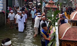 Đám tang cụ Hoàng Công Đào 