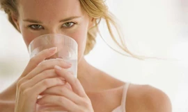 Uống nước đá dẫn tới những vấn đề sức khỏe nghiêm trọng