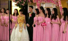 Cô dâu đeo cổ 70 chiếc vòng vàng nặng trĩu