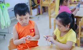 Chương trình Sữa học đường triển khai luôn luôn bắt đầu từ bậc học mầm non để cung cấp đầy đủ chất dinh dưỡng cho những “mầm xanh” thật khỏe mạnh, vững vàng lớn lên cùng năm tháng.