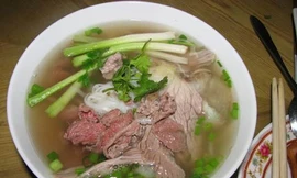 Những trải nghiệm ăn phở kinh hoàng ở Hà Nội