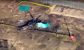 Hiện trường vụ rơi máy bay (Ảnh: Dailymail)