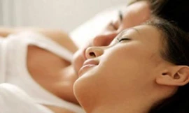 'Thằng nhỏ'… đơ luôn vì nghỉ mần ăn lâu quá?