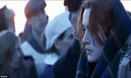 Một cảnh phim bị cắt bỏ trong “Titanic”, lần đầu tiên cảnh phim này được giới thiệu tới công chúng vào giữa tuần này. Năm nay là vừa tròn 20 năm phim “Titanic” tới với công chúng.