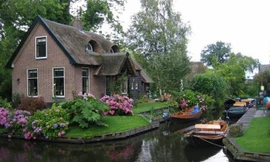 Ngỡ ngàng với những ngôi làng như bước ra từ truyện cổ Grim