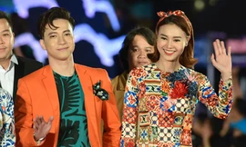 Ninh Dương Lan Ngọc cùng ST (365) trên thảm đỏ lễ trao giải Bông sen vàng của LHP Việt Nam lần thứ XX.