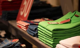 Đấu giá lô hàng thời trang để thu hồi nợ trăm tỷ