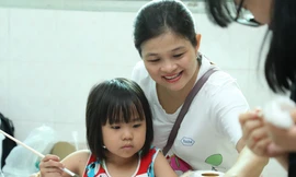 Tháng hội họa đồng hành cùng bệnh nhân ung bướu