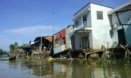 Hiện trường vụ sụp nhà