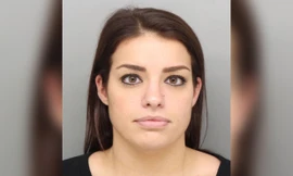  Giáo viên 26 tuổi Jennifer Walsh