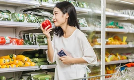  Thành viên VinID Chỉ cần chi tiêu từ 200.000 đồng tại VinMart+ hoặc từ 500.000 đồng tại các điểm tiêu dùng khác thuộc Tập đoàn Vingroup để tham gia chương trình quay số.