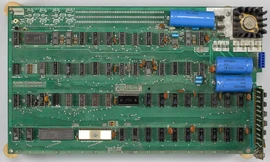 Hình ảnh một bộ phận trong chiếc máy tính cổ Apple được nhà bán đấu giá Bonhams cung câp.