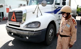 Trung tá Hòa và chiếc xe vi phạm