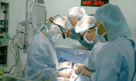 Vinmec tiên phong áp dụng kỹ thuật gây tê mặt phẳng cơ dựng sống (ESP đem lại hiệu quả giảm đau trọn vẹn, không biến chứng, rút ngắn thời gian hồi sức tích cực, loại trừ nguy cơ đau sau mổ và đau mãn tính trên 96% bệnh nhân mổ tim