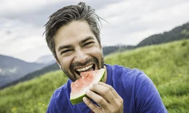 Nam giới chọn dưa hấu để tăng độ nam tính.