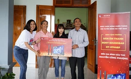 Sony mang Tết đến gia đình Đội tuyển Bóng đá Quốc gia Việt Nam