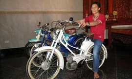 Anh Phạm Minh Đuông là người chạy chiếc xe Công tử Bạc Liêu sau cùng - (Ảnh: Quốc Huy)