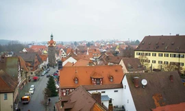 Thị trấn Herzogenaurach là nơi sinh ra cả Puma và Adidas. Ảnh: WSJ