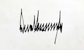 Chữ ký của Donald Trump. Ảnh: CNN