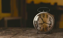 Não bộ con người làm việc tốt nhất vào cuối buổi sáng. Ảnh: Medical Daily.